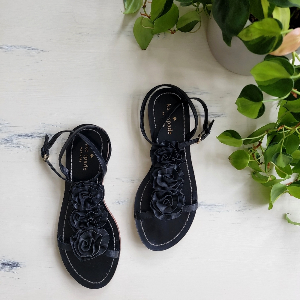 Kate Spade Women's Caryl Rose Flower T-Strap Flat Sandals | Black | Size 7 - Picture 10 of 10